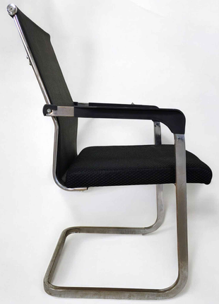 Modern Mesh Visitor Chair with Chrome Cantilever Frame – Breathable Office Guest Seating