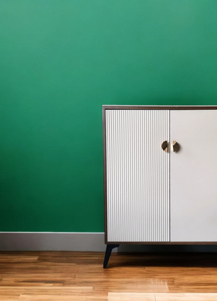 Modern Textured Door Cabinet with Gold Handles – Shoe Rack